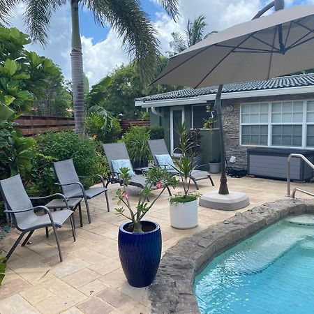 Wilton Manors A Mens Oasis Bed & Breakfast Fort Lauderdale Exterior photo