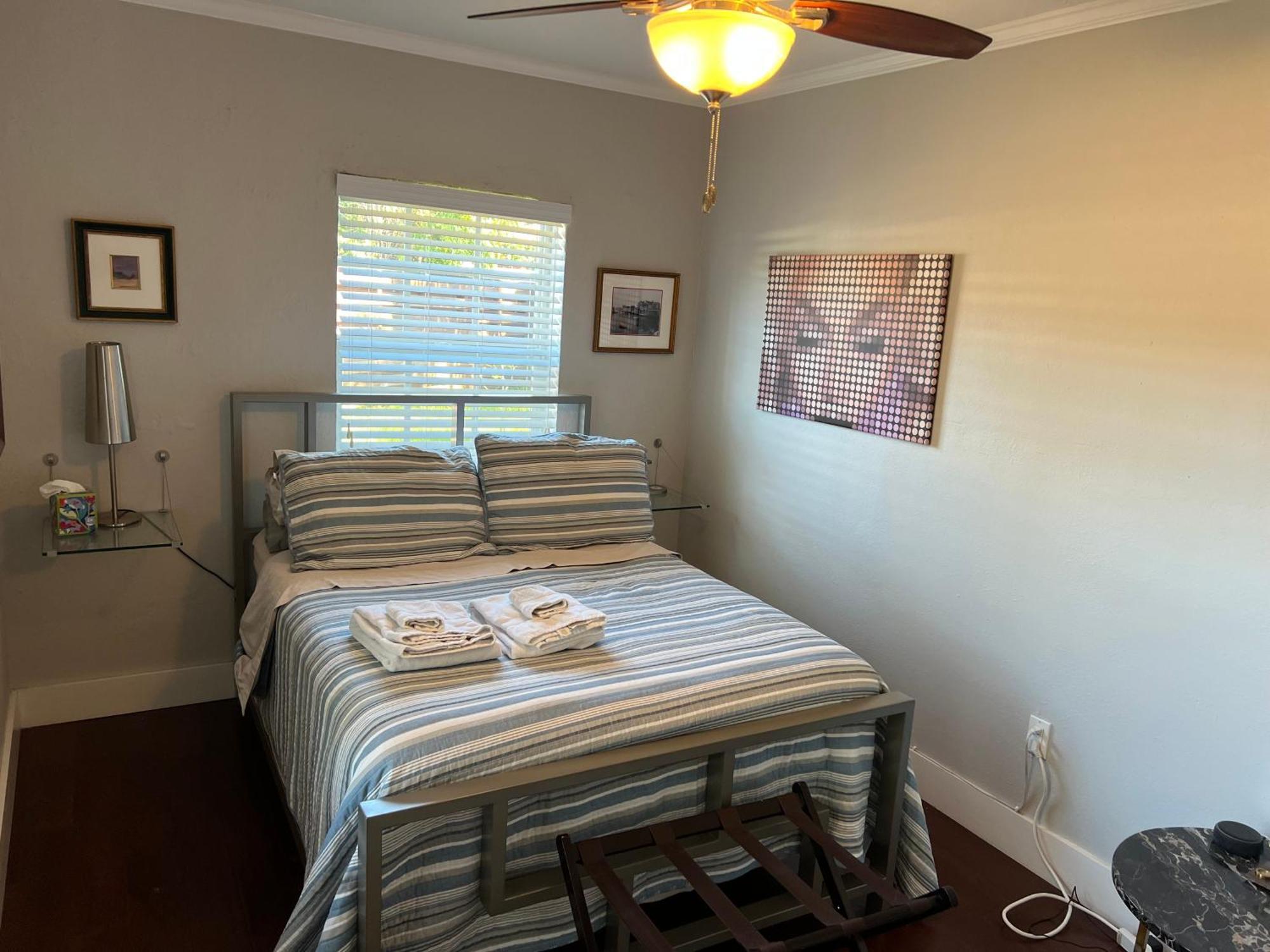 Wilton Manors A Mens Oasis Bed & Breakfast Exterior photo